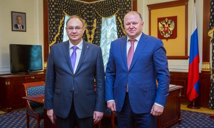 Вручение удостоверения