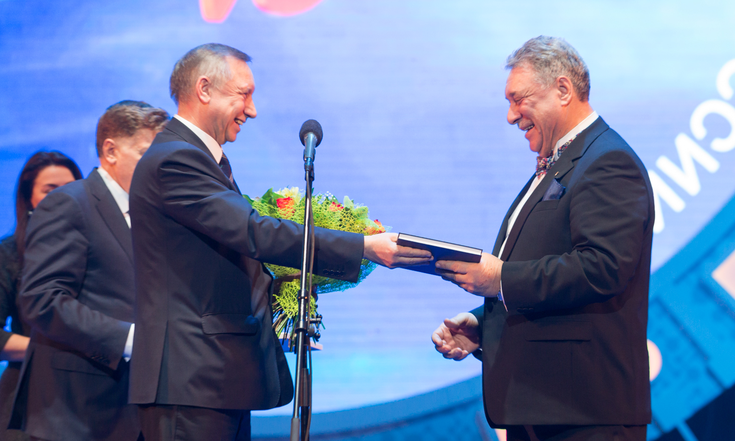 А.Беглов поздравил сотрудников Клинической больницы №122 с юбилеем лечебного учреждения