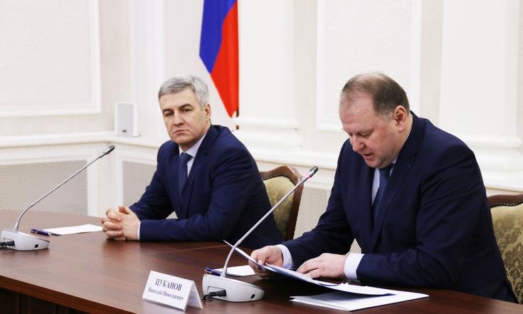 Н.Цуканов представил врио Главы Карелии А.Парфенчикова