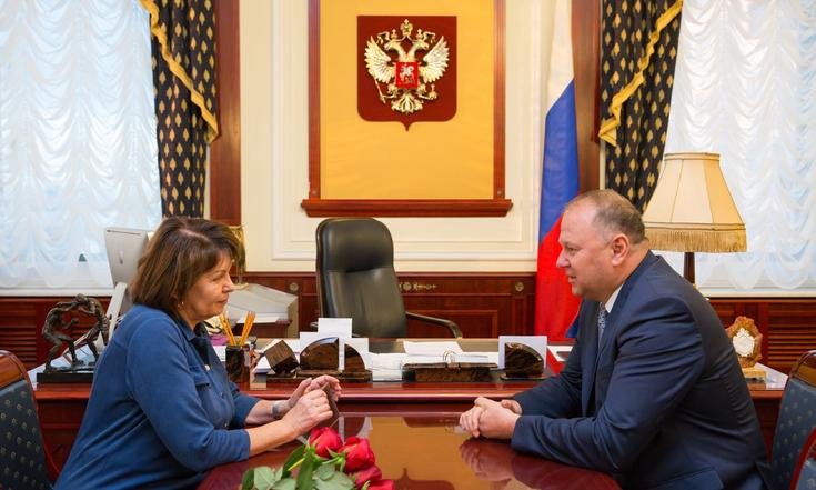 Вручение удостоверений