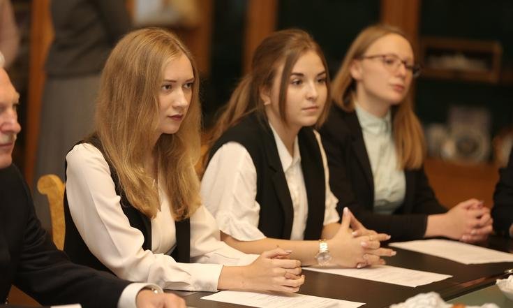 Встреча на Петровской набережной