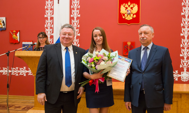 Вручение свидетельств на право получение граната Президента РФ