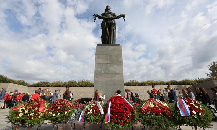 Пискаревское кладбище