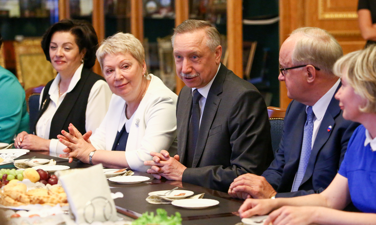 Награждение победителей конкурса сочинений "Я - гражданин России!"