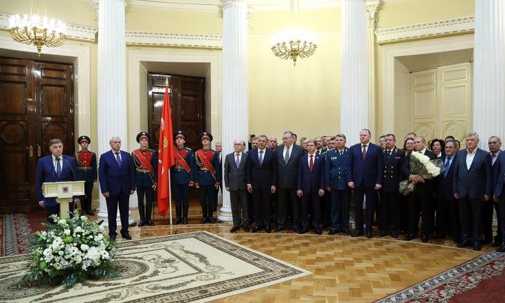 Вручение знаков отличия "Почетный гражданин Санкт-Петербурга"