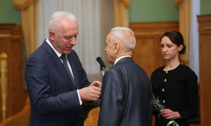 Награждение медалью 75-лет Победы