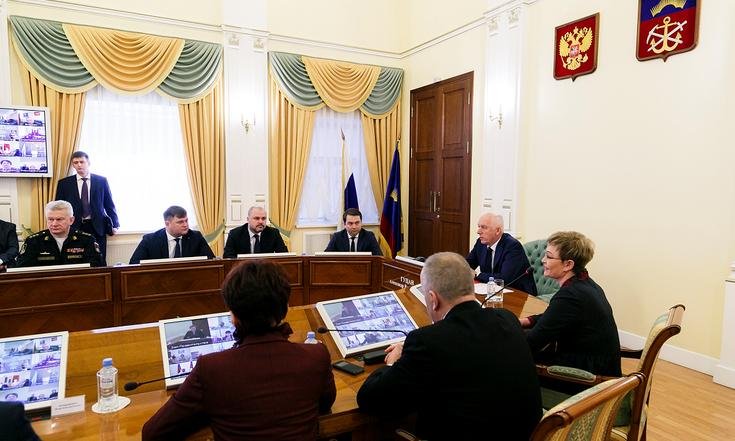 Александр Гуцан представил временно исполняющего обязанности Мурманской области Андрея Чибиса