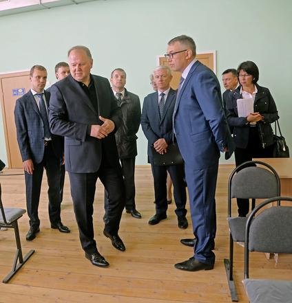 школа в Красном