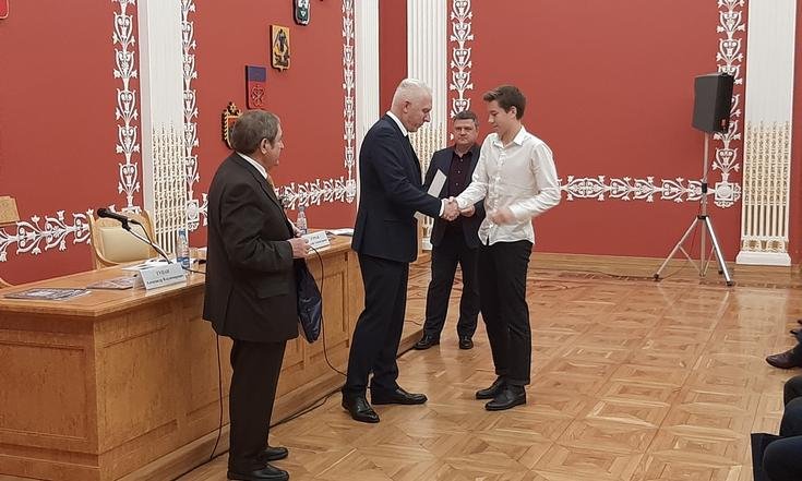 награды футболистам