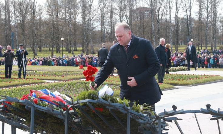 Торжественно-траурная церемония на Пискаревском мемориальном кладбище