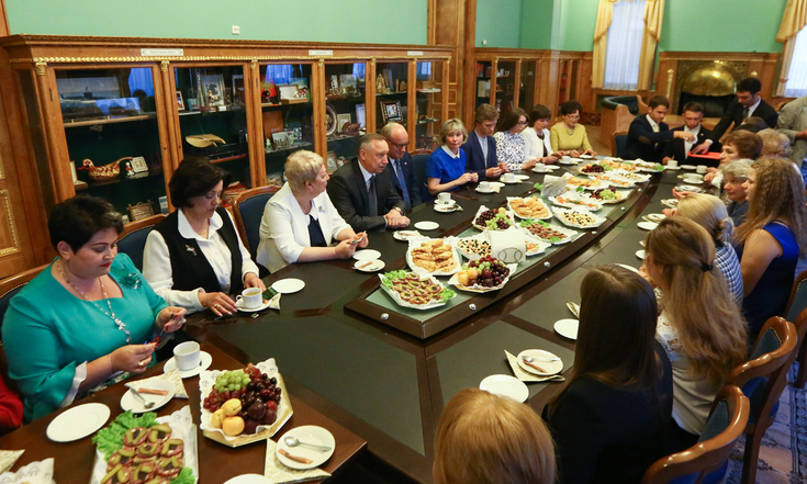 Награждение победителей конкурса сочинений "Я - гражданин России!"