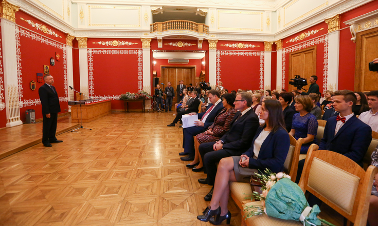 Поздравление победителей конкурса сочинений "Я-гражданин России!"